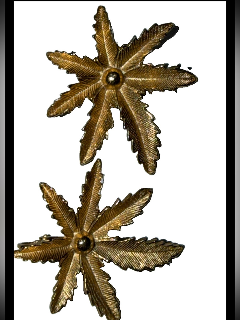 Vintage Signed Sarah Coventry GOLD Tone LEAF plant Clip On Earrings Flower Palm